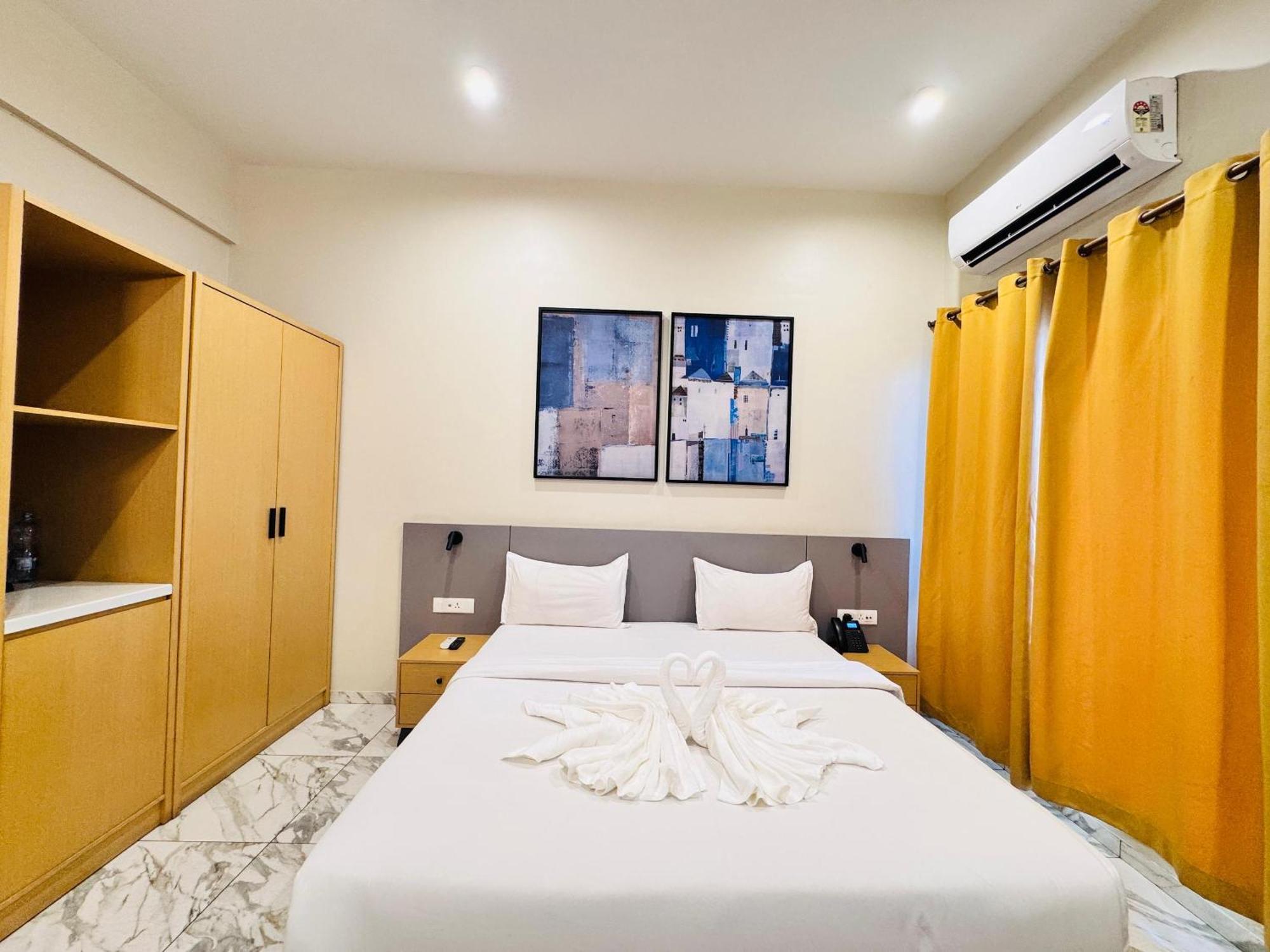 Ixoras Hotel Lemba Kinshasa Buitenkant foto