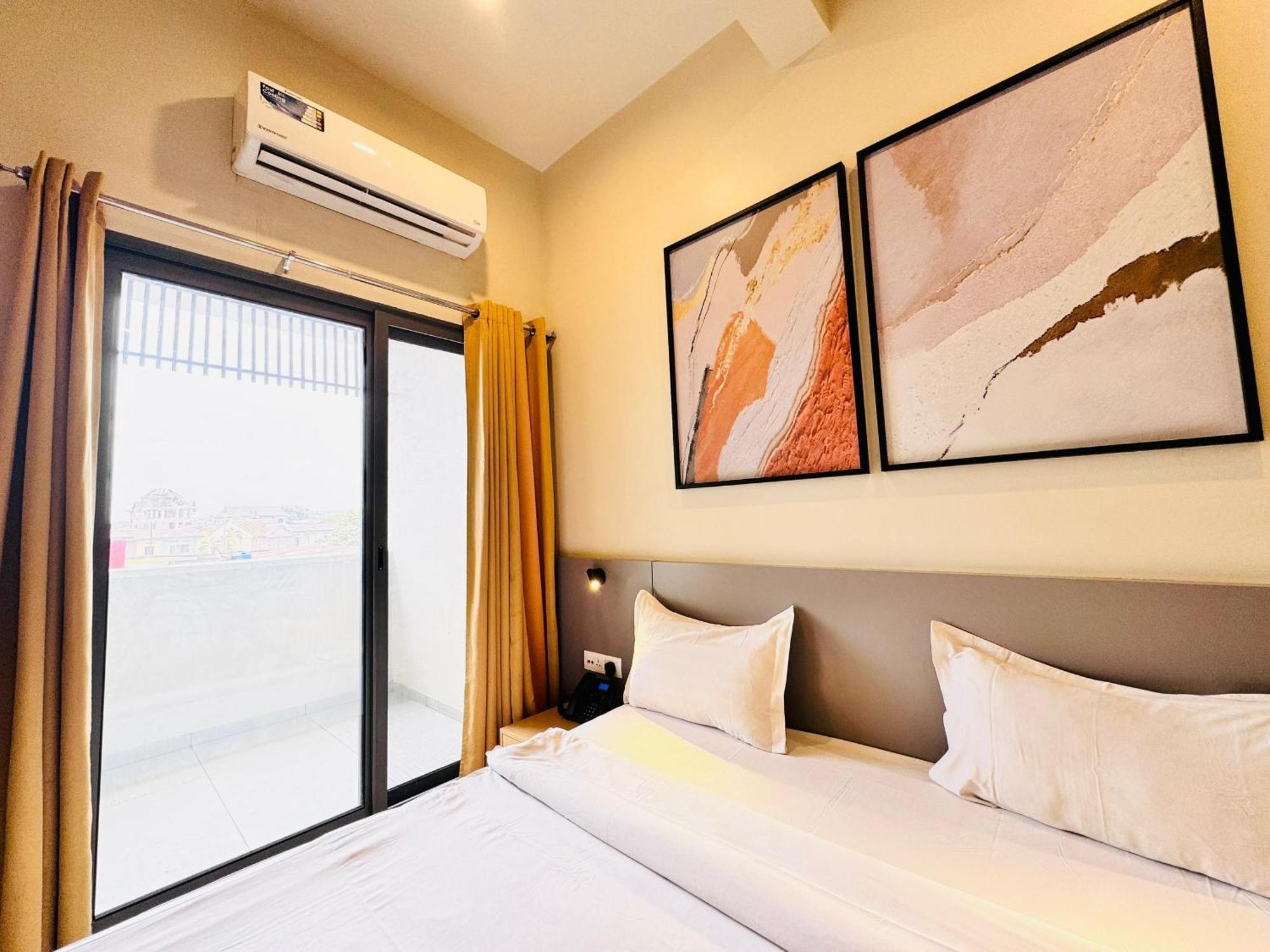 Ixoras Hotel Lemba Kinshasa Buitenkant foto